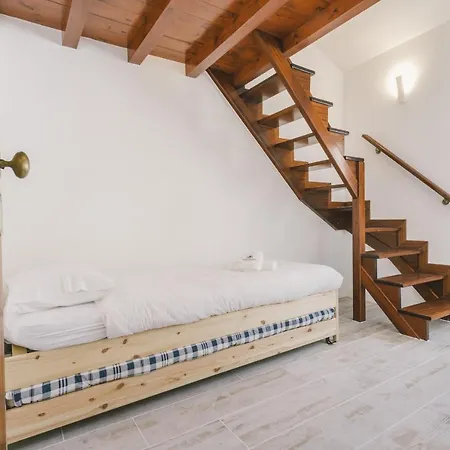 Дом отдыха 65 - Sea & Surf House Консоласан