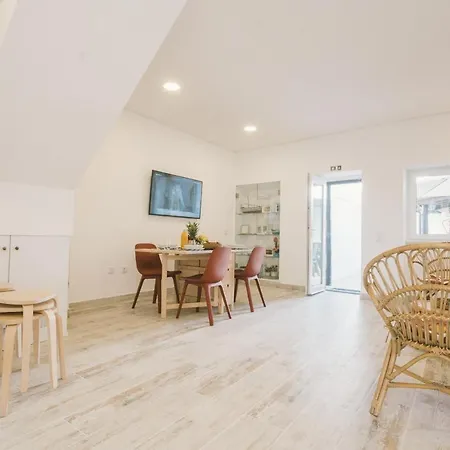 65 - Sea & Surf House Консоласан